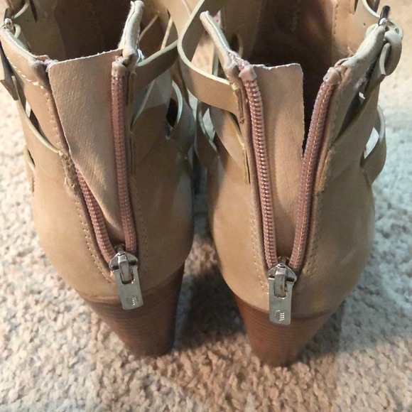Beige boots - Picture 5 of 5